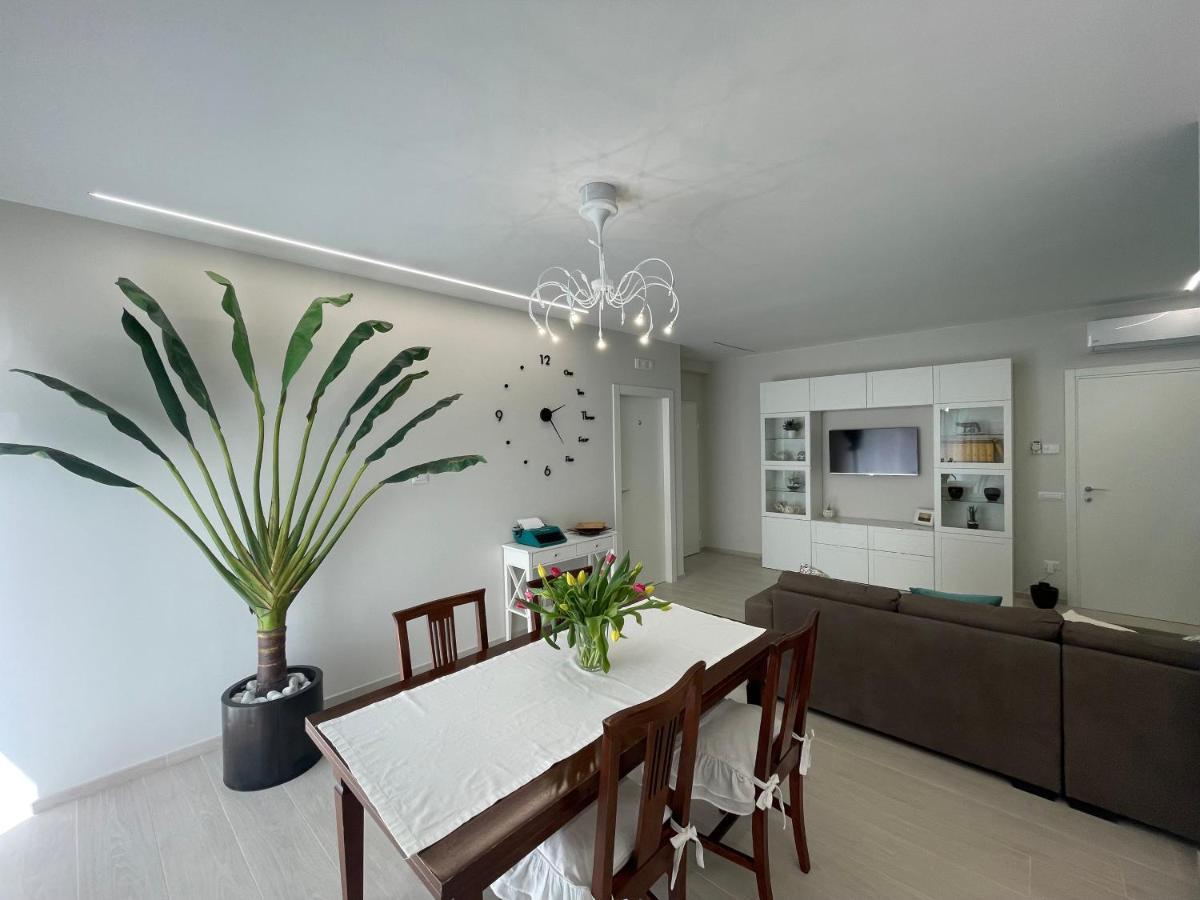 Otium Rooms / Camere E Appartamenti Morrovalle 외부 사진